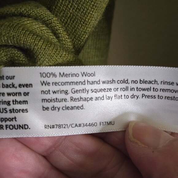 Eileen Fisher 100% Italian Merino Wool Sage Green Cowl Neck Sweater Size S - Picture 7 of 7